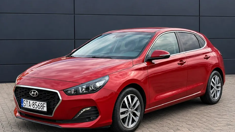 HYUNDAI i30 -