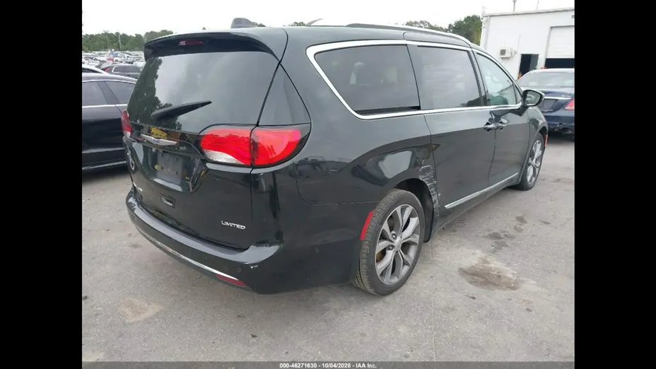 CHRYSLER Pacifica -