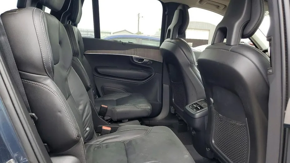 VOLVO XC90 -