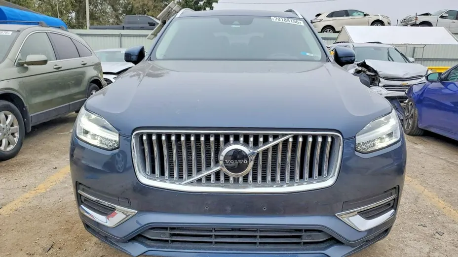 VOLVO XC90 -
