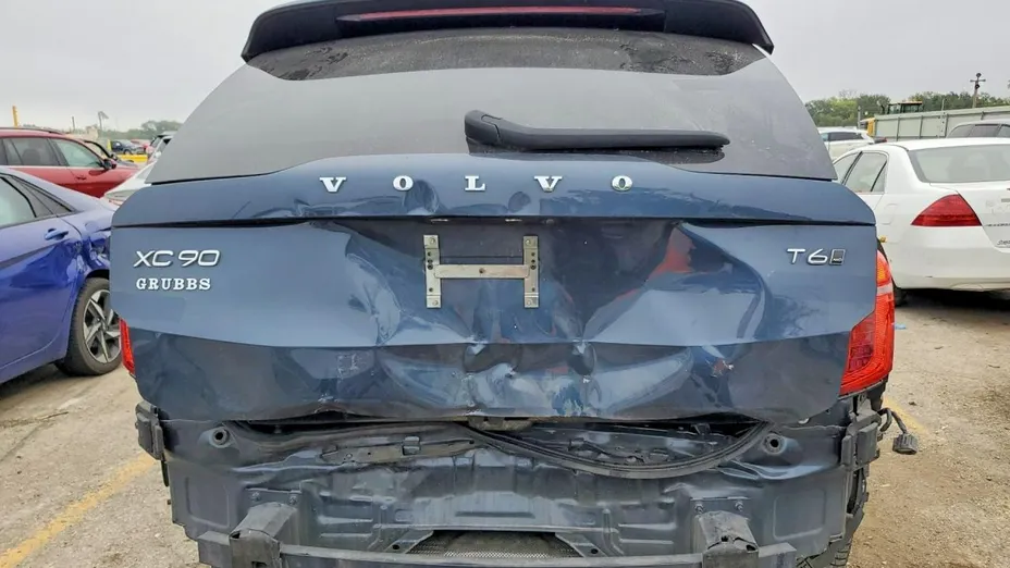 VOLVO XC90 -