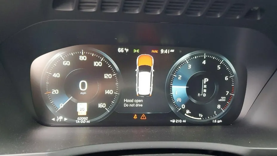 VOLVO XC90 -