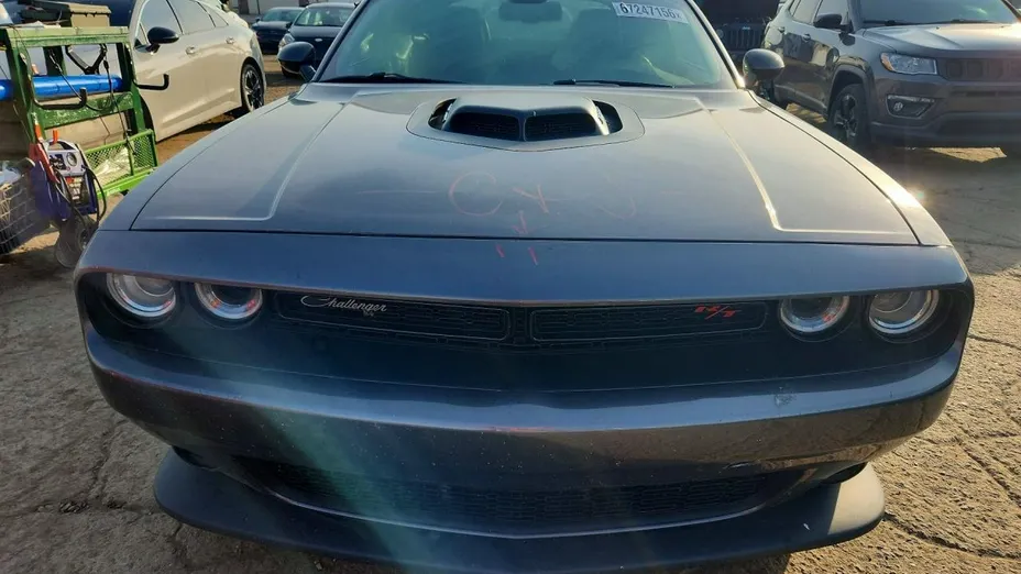 DODGE Challenger -