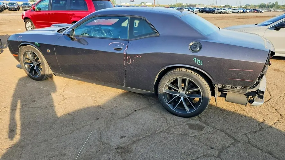 DODGE Challenger -