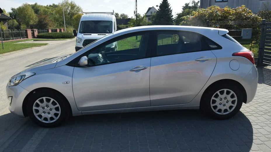 HYUNDAI i30 -