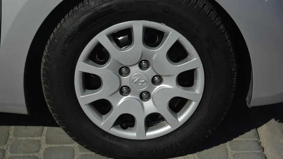HYUNDAI i30 -