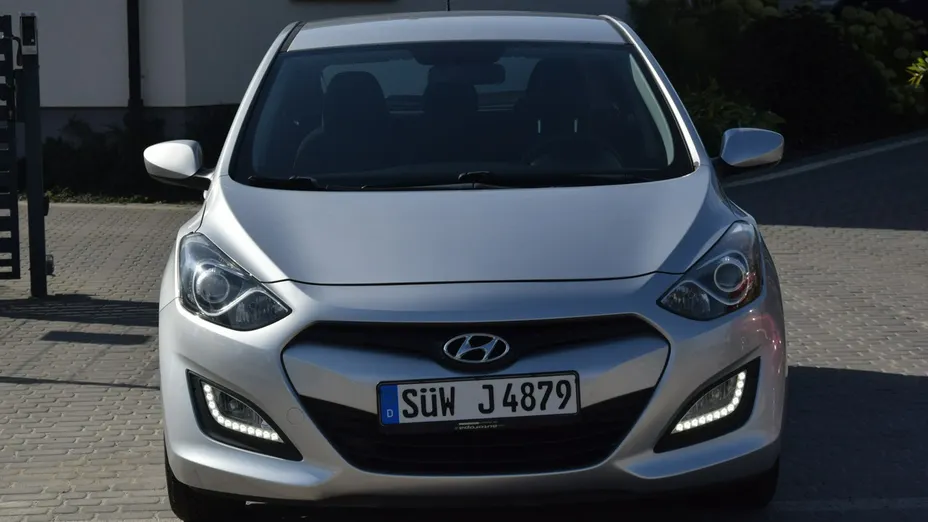 HYUNDAI i30 -