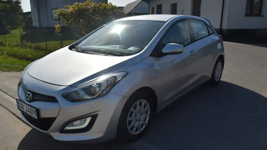 HYUNDAI i30 -