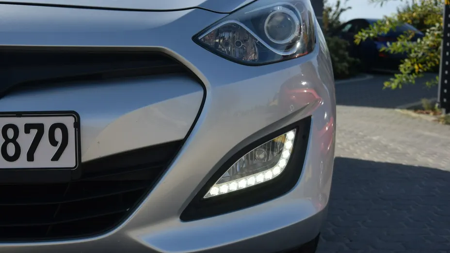 HYUNDAI i30 -