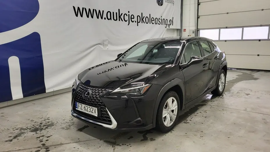 LEXUS UX -