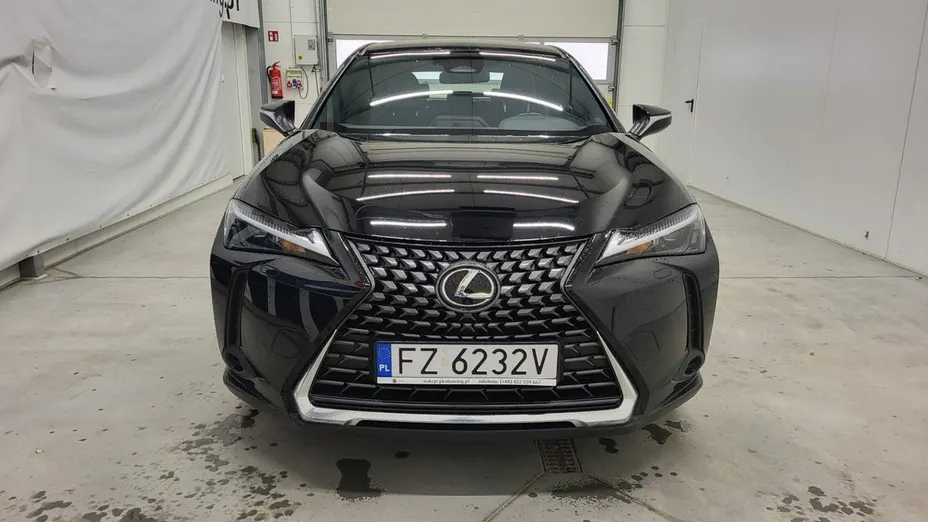 LEXUS UX -