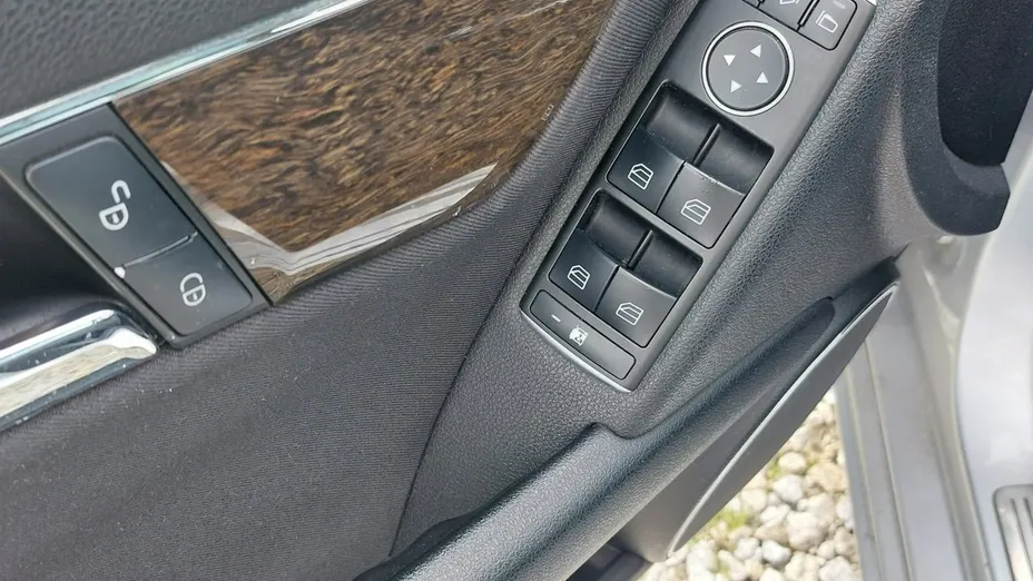 MERCEDES-BENZ C Klasa -