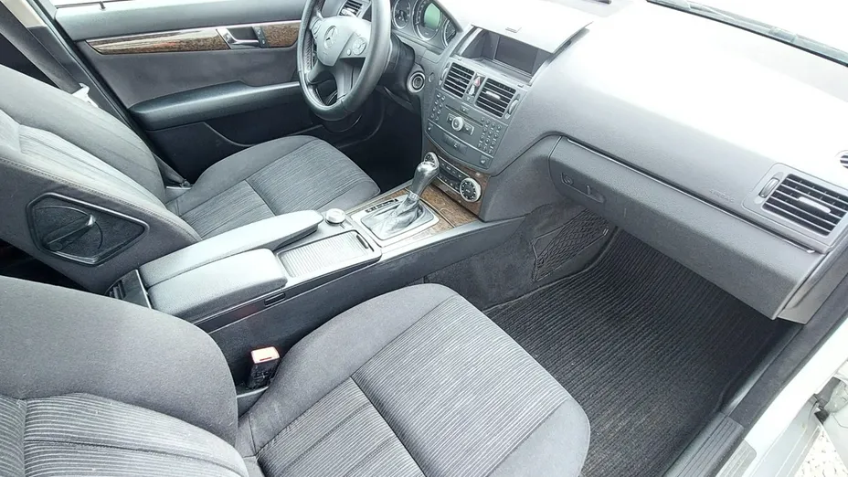 MERCEDES-BENZ C Klasa -