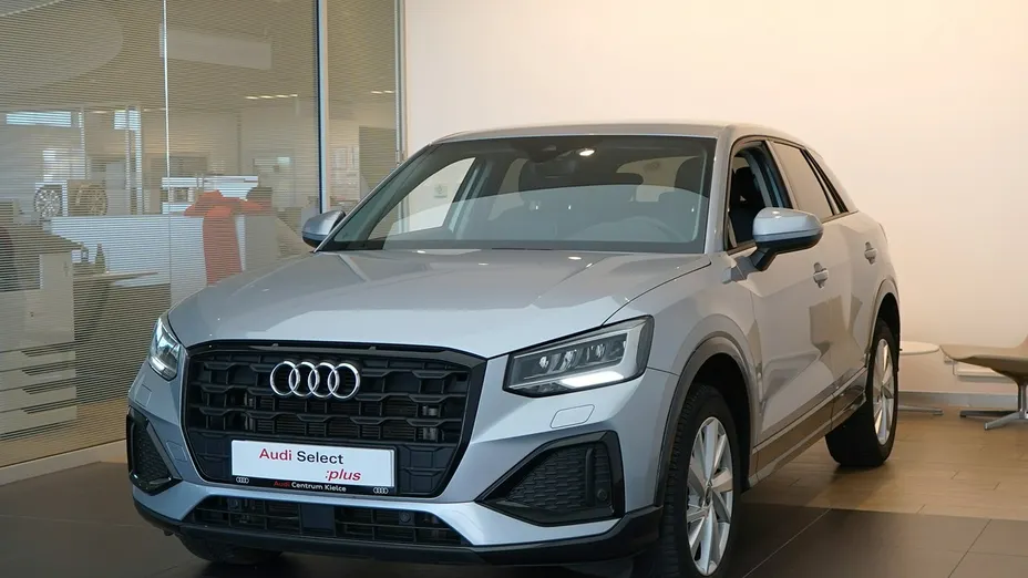 AUDI Q2 -