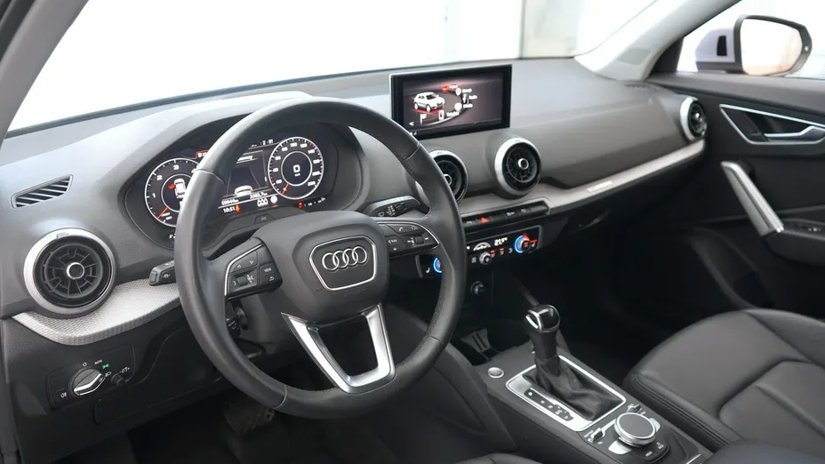 AUDI Q2 -