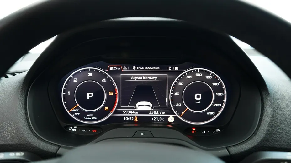 AUDI Q2 -