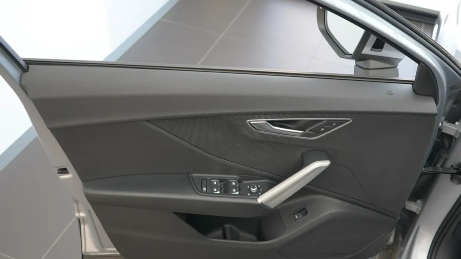AUDI Q2 -