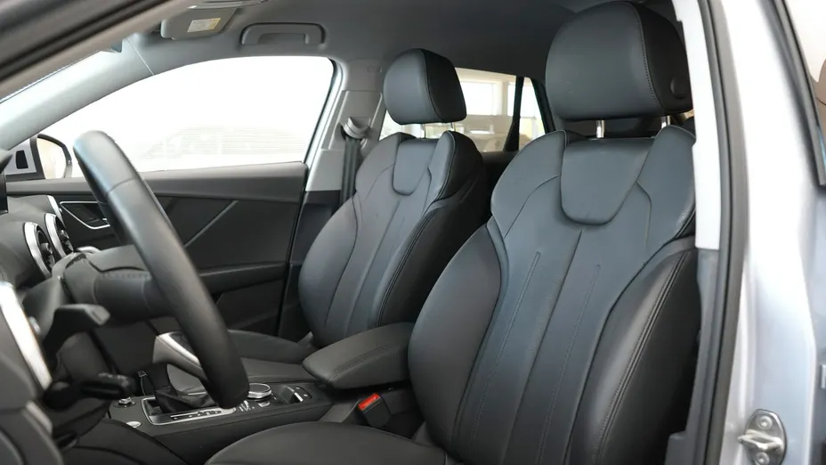 AUDI Q2 -