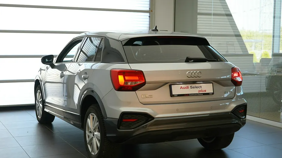 AUDI Q2 -