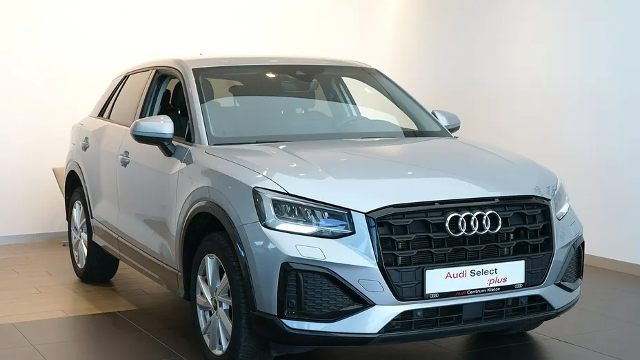AUDI Q2 -