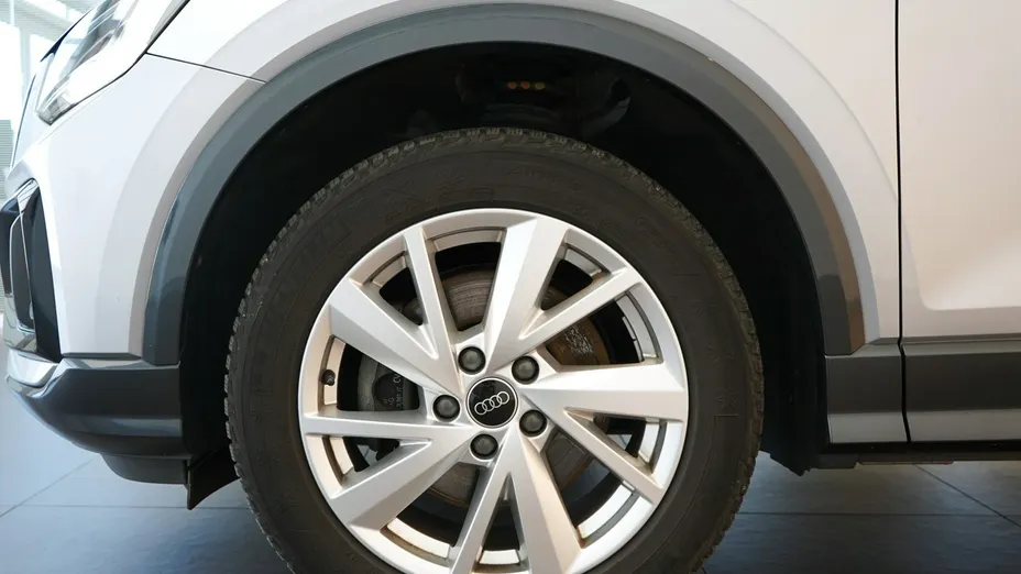 AUDI Q2 -