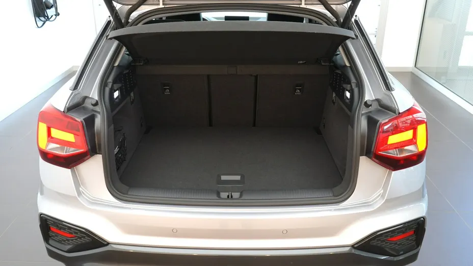 AUDI Q2 -