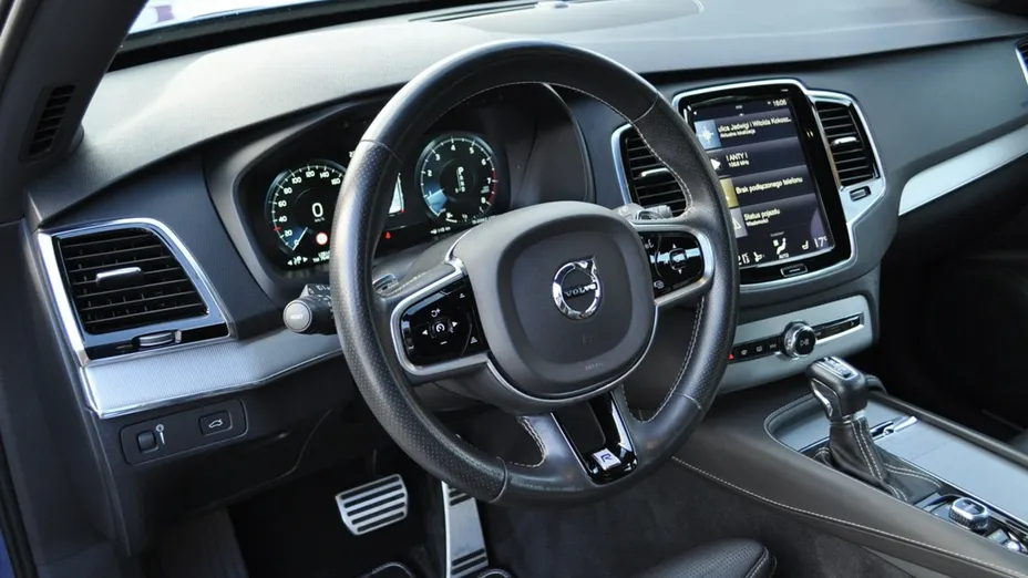 VOLVO XC90 -