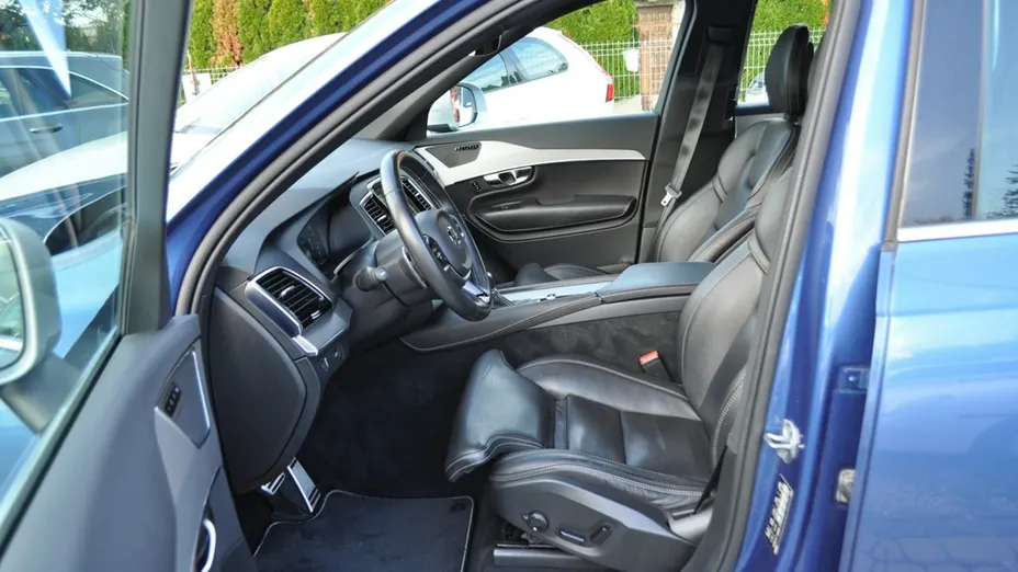 VOLVO XC90 -