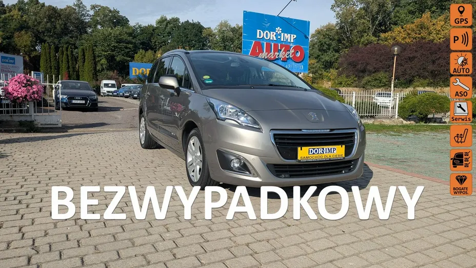 PEUGEOT 5008 -