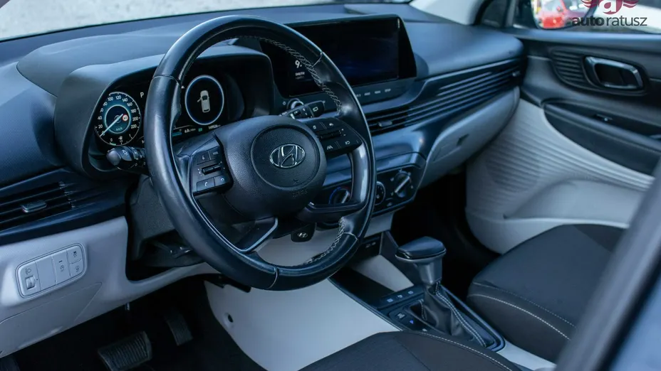 HYUNDAI i20 -