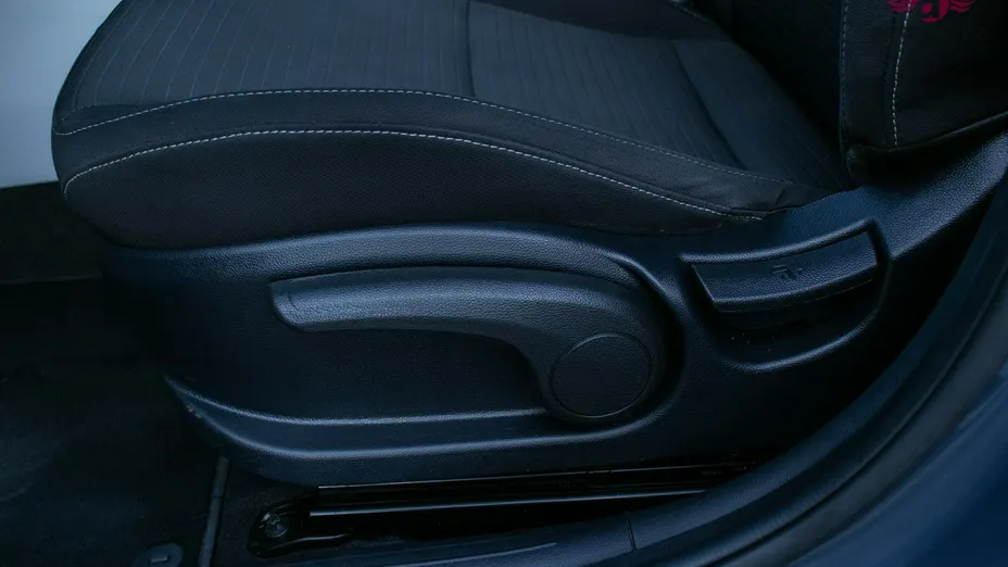 HYUNDAI i20 -