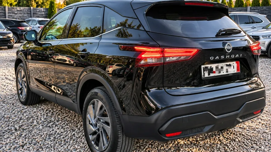 NISSAN Qashqai -