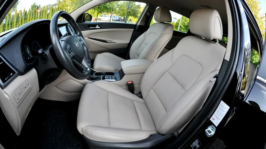 HYUNDAI Tucson -