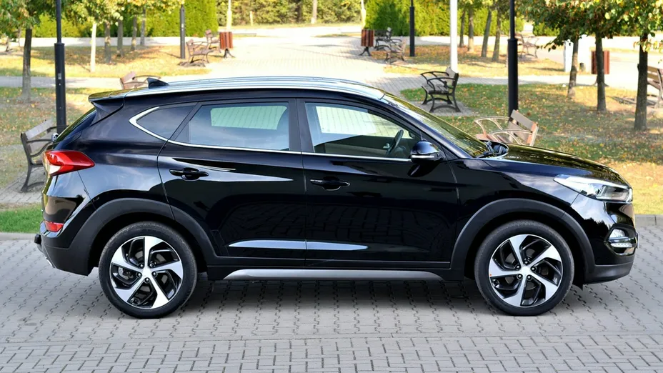 HYUNDAI Tucson -