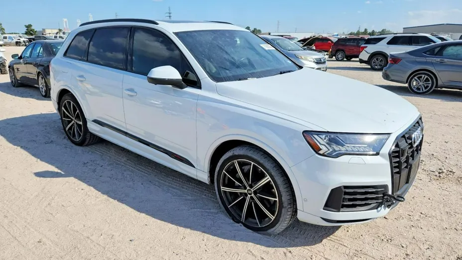 AUDI Q7 -