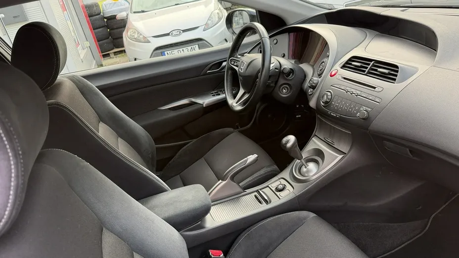 HONDA Civic -