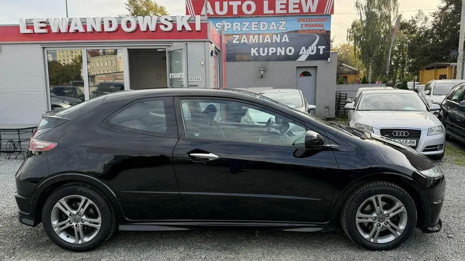 HONDA Civic -