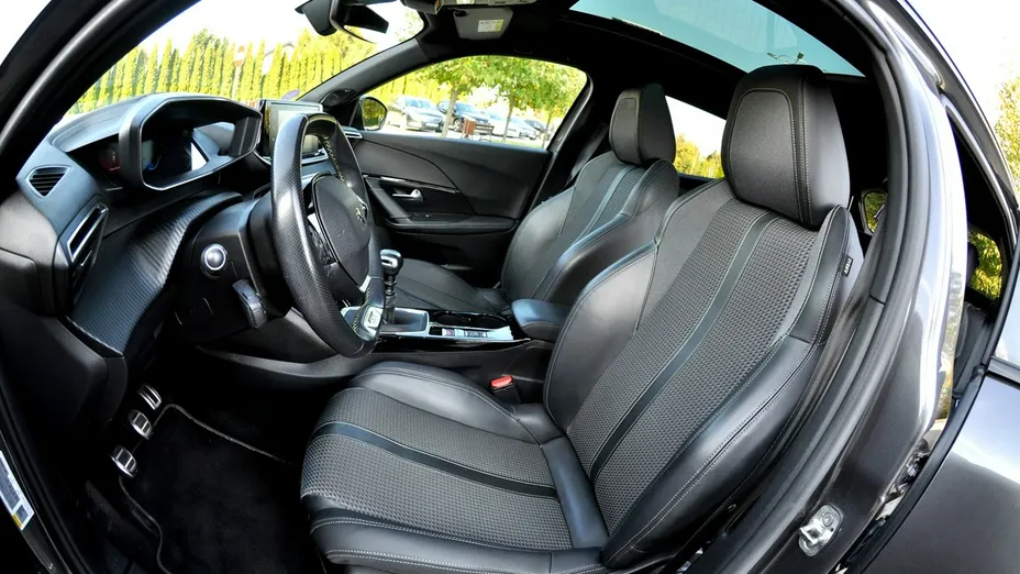 PEUGEOT 2008 -