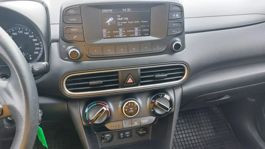 HYUNDAI Kona -