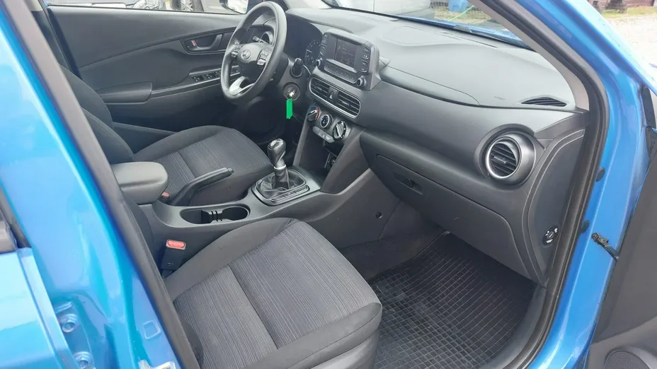 HYUNDAI Kona -