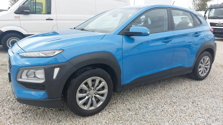 HYUNDAI Kona -