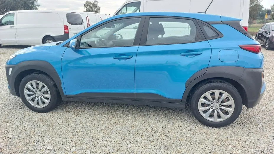HYUNDAI Kona -
