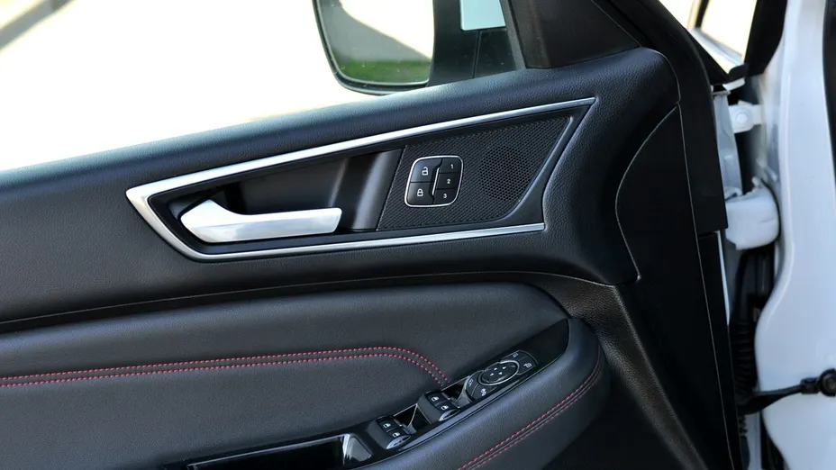FORD S-MAX -
