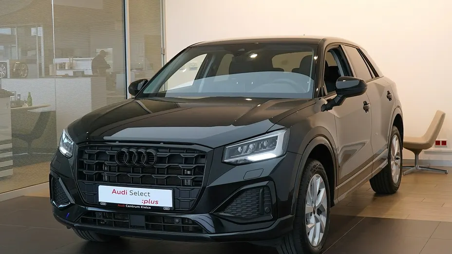 AUDI Q2 -
