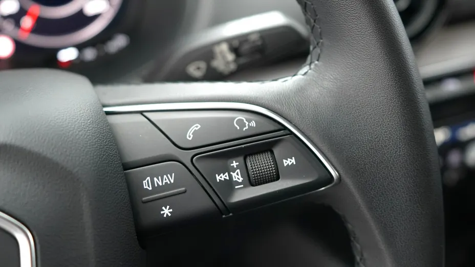 AUDI Q2 -