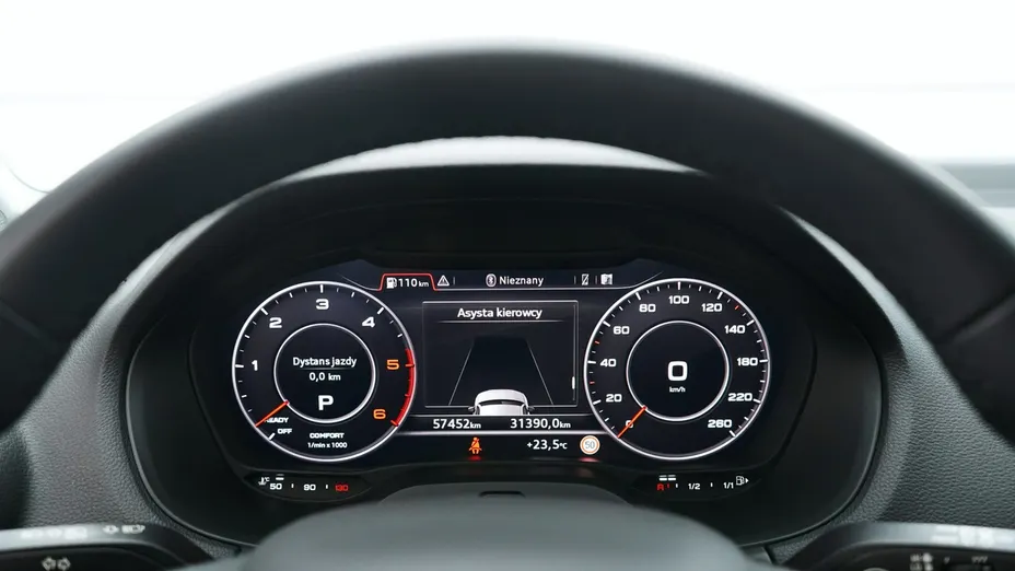 AUDI Q2 -