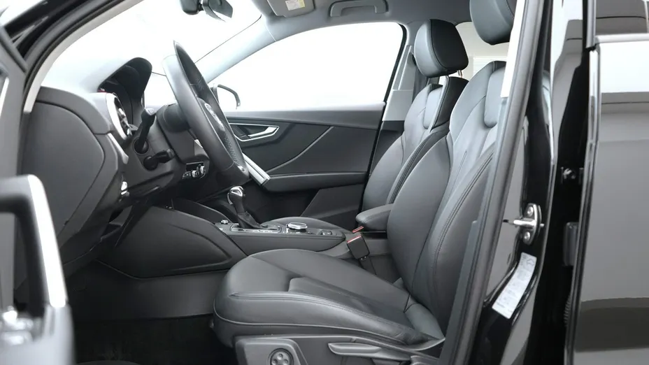 AUDI Q2 -
