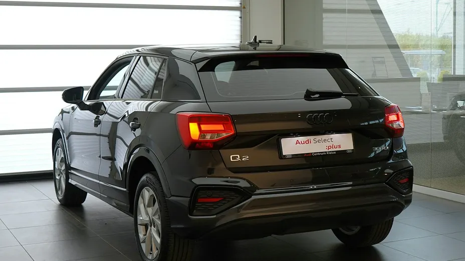 AUDI Q2 -