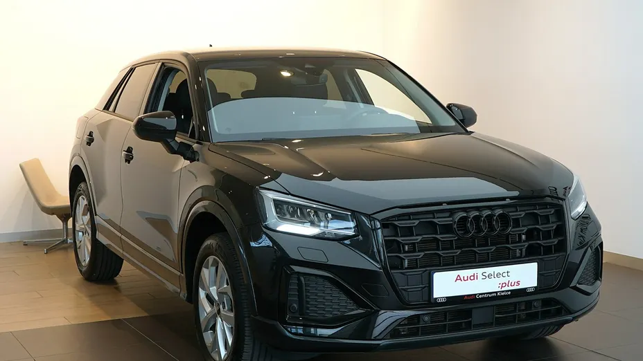 AUDI Q2 -