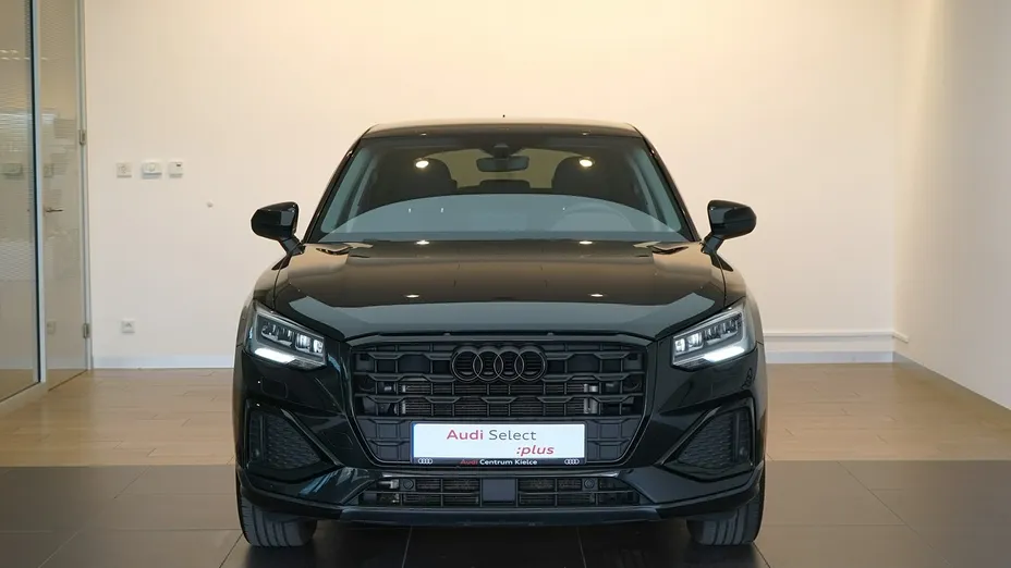 AUDI Q2 -
